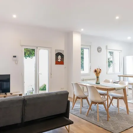 Con Jardín En El Antiguo * Oviedo