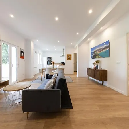 Con Jardin En El Antiguo アパート