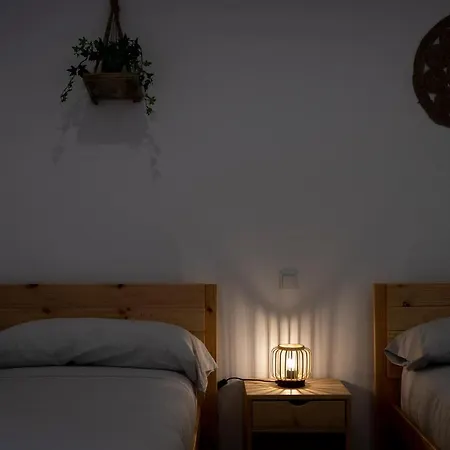 Con Jardin En El Antiguo アパート オビエド